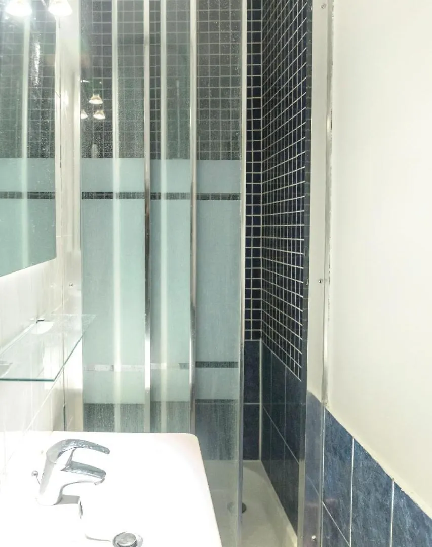 Rue Veron Apartment